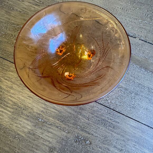 Tiara Indiana Glass Coral Blush Empress Louvre 6" Mint Candy Dish 3 Toed Bird - Picture 2 of 16